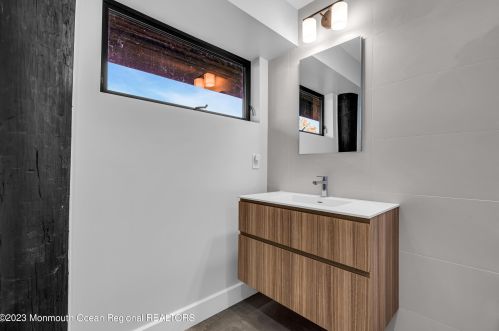 49 Cherokee Ln, Bricktown NJ  08724-4405 exterior