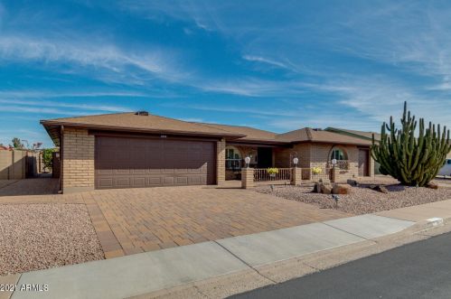 4556 Emelita Ave, Mesa, AZ 85206-2612