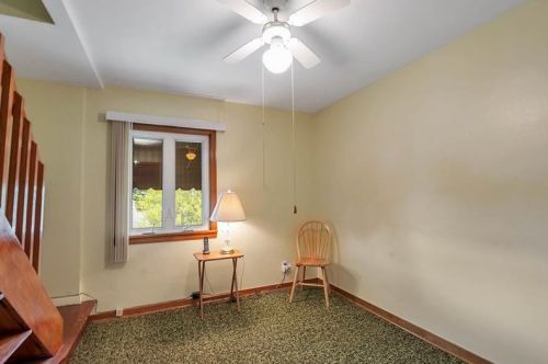 155 Warren Dr, New Kensington PA  15068-5240 exterior