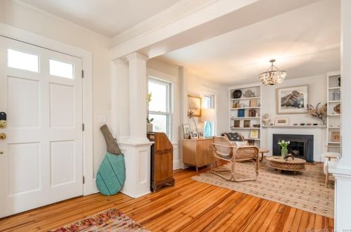 17 Crockett St, Norwalk CT  06853-1610 exterior