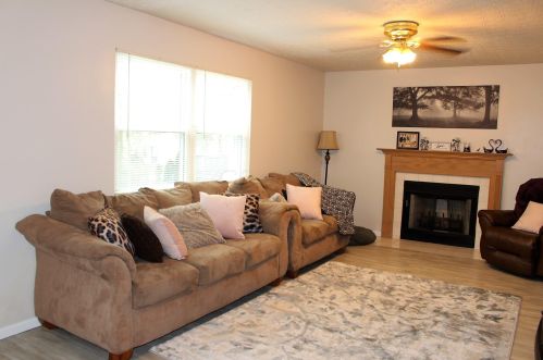 563 Quail Hollow Dr, Marysville, OH 43040-8749