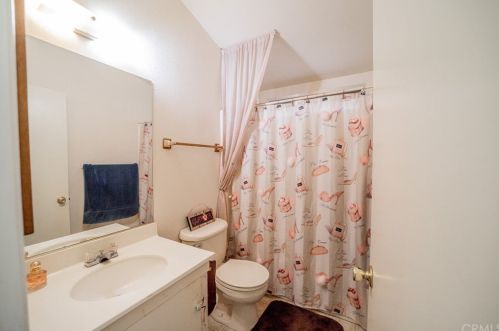31768 Via Cordova, Lake Elsinore CA  92530-7961 exterior
