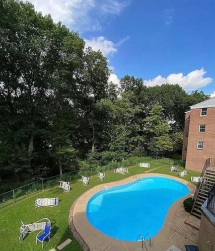 501 Camelot Dr, Pittsburgh PA  15237-4977 exterior