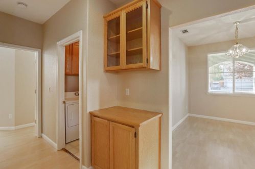 877 Shortland Way, Manteca CA  95337-8568 exterior