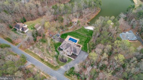 7905 Waterford Dr, Spotsylvania VA  22551-2204 exterior