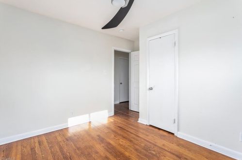 7 Armhurst Ct, Greensboro NC  27405-5911 exterior