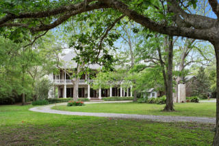 138 Deloaks Rd, Madisonville, LA 70447-9596