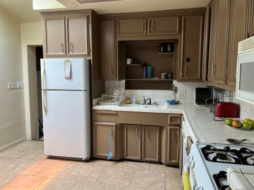 6669 Amherst St, San Diego CA 92115-2920 exterior