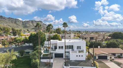 7627 22nd St, Phoenix AZ  85020-4706 exterior