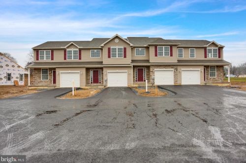 64 Helene Ct, Moselem, PA 19526-8375