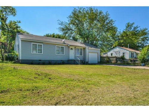 241 Wilshire Ave, Bartlesville, OK 74006-2638