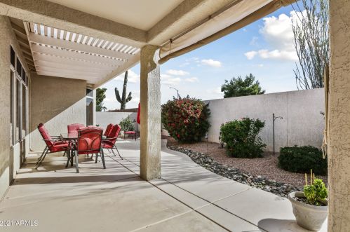 22031 Las Brizas Ln, Sun City AZ 85375-2827 exterior