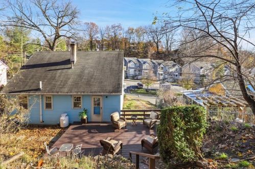 65 Snowden Ave, Crotonville NY  10562-3244 exterior