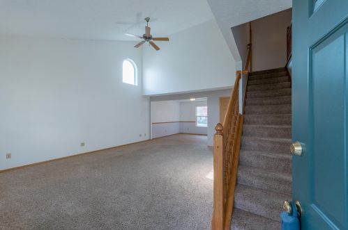 538 Streamwater Dr, Blacklick, OH 43004-8135