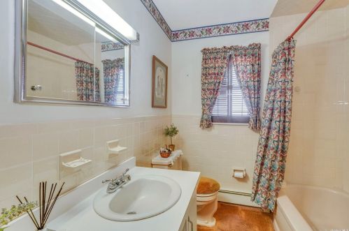 538 5 St, Elwood NY  11731-2105 exterior