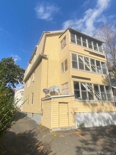 24 Nash St, New Britain, CT 06053-3581