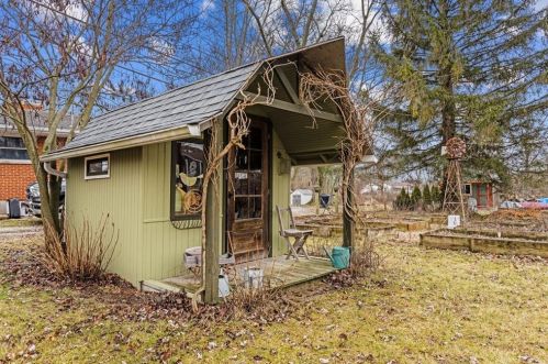 338 Crestway Rd, Englewood OH  45315-9702 exterior