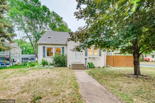 857 4th Ave, South Saint Paul MN  55075-3011 exterior