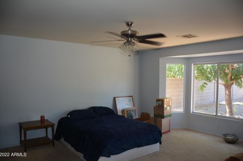 4926 Whitehall Dr, San Tan Valley, AZ 85140-5037