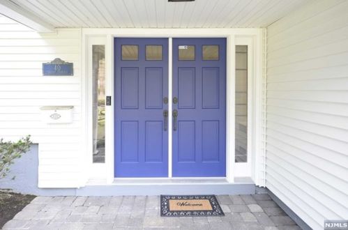40 Friend Ter, Harrington Park, NJ 07640-1221