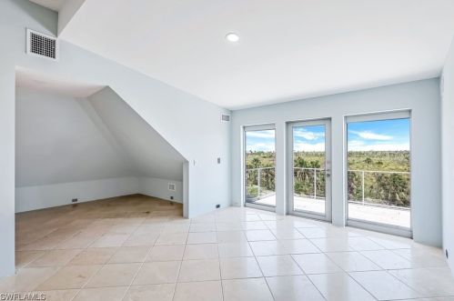 4150 Dingman Dr, Sanibel FL 33957-5107 exterior