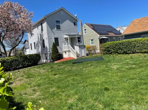22 Ryan St, Perth Amboy, NJ 08863-2114