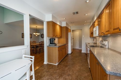 35 Standish Dr, Mount Sinai NY  11766-2621 exterior