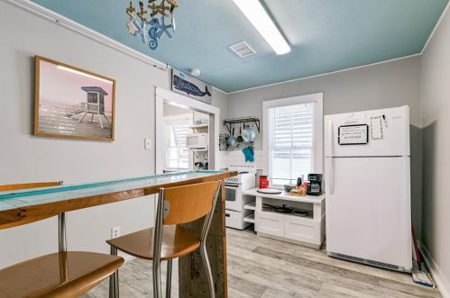 816 34 St, Galveston TX 77550-4004 exterior