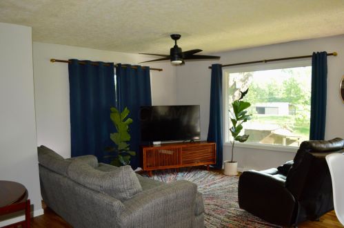 345 Mohican Dr, Crooksville OH  43731-9729 exterior