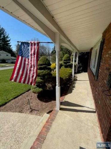 77 Blanch Ave, Closter NJ  07624-1303 exterior