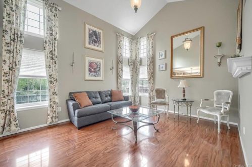 25 Mclaughlin Way, Washingtonville NY  10992-1151 exterior