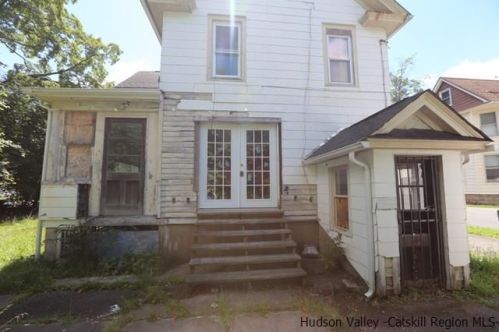52 Warren St, Ellenville, NY 12428-2216