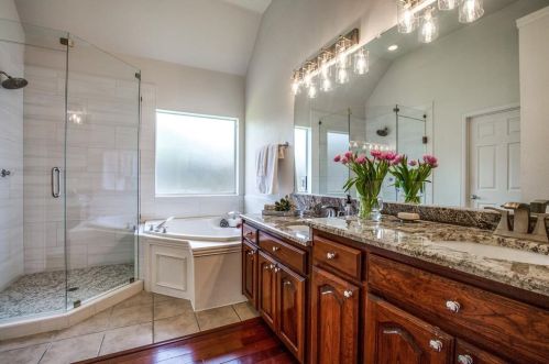 1350 Old Orch Ln, Lewisville TX 75067-5065 exterior