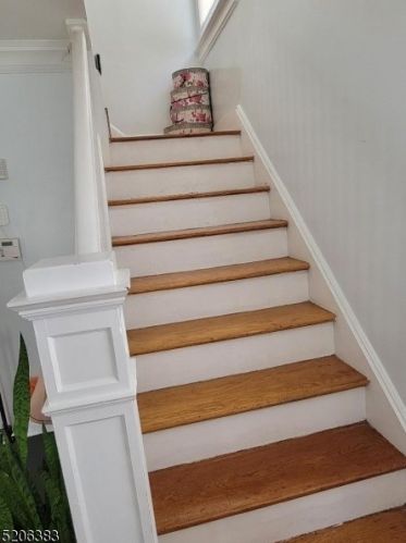 281 Dodd St, East Orange NJ  07017-1710 exterior