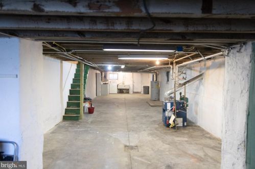 540 Chew Ave, Philadelphia PA 19120-2465 exterior