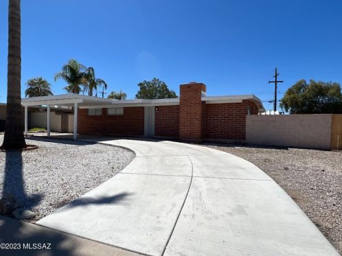 8120 Eli St, Tucson, AZ 85710-5821
