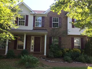 2928 Burtonwood Dr, Spring Hill TN  37174-8243 exterior