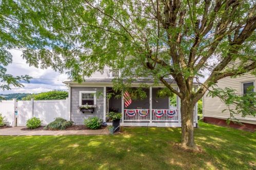 809 Lookout Ave, North Charleroi, PA 15022-1944