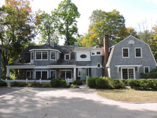 941 Old Post Rd, Bedford, NY 10506-1223