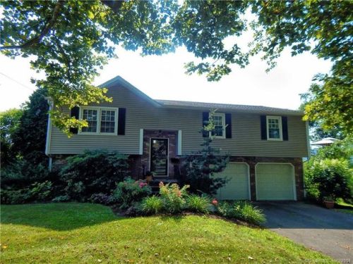 95 Seabreeze Ave, Milford, CT 06460-7961