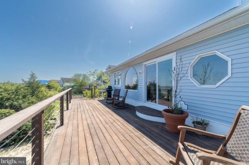 107 Sandpiper Dr, Slaughter Beach DE  19963-4923 exterior