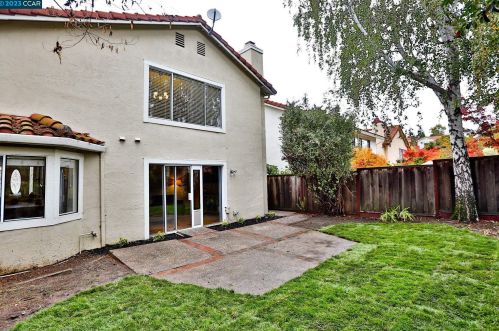 6325 Mt Olympus Dr, Hayward CA 94552-1935 exterior