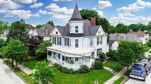 116 Walnut St, London, OH 43140-1128