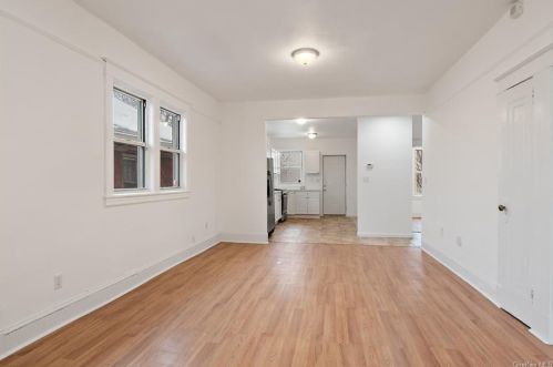 1610 Poplar St, Bronx, NY 10461-2609
