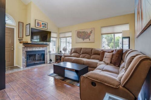 63 Birchwood Rd, Bedminster NJ  07921-1904 exterior