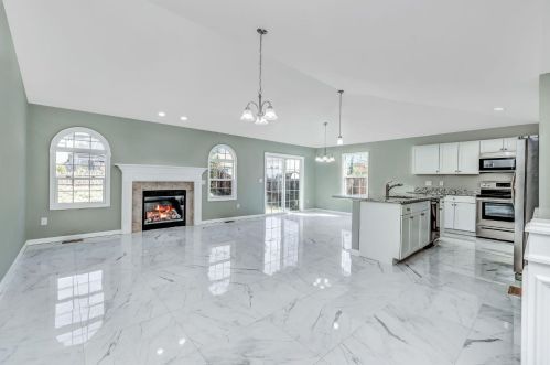 117 Deerfield Dr, New Haven, OH 45030-2123