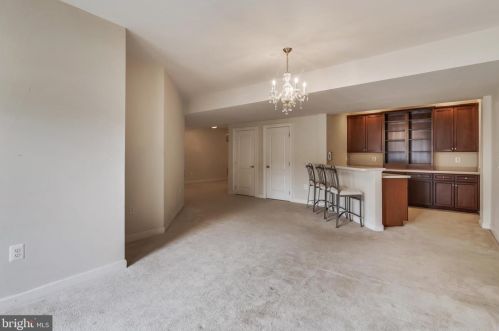 19228 Charandy Dr, Leesburg VA 20175-7215 exterior