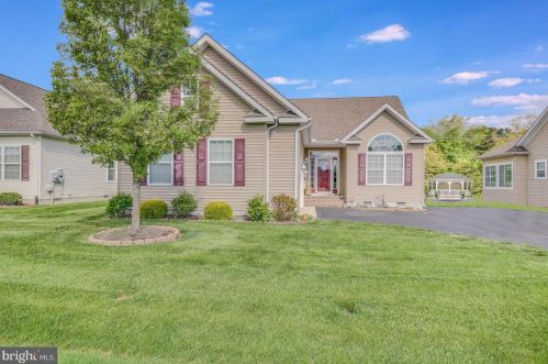 33 Little Birch Dr, Slaughter Beach, DE 19963-4534