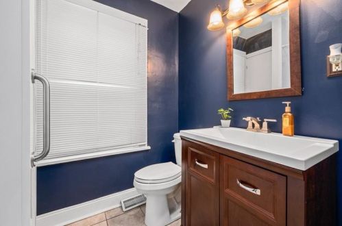 648 6th St, Oakmont PA  15139-1515 exterior