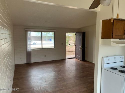 4202 Los Robles St, Tucson AZ  85712-2411 exterior